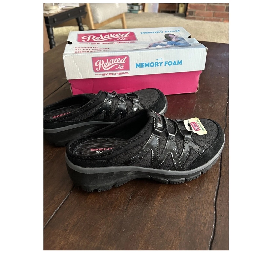 Skechers Relaxed Fit Memory Foam Mules Women Wide Fit Black Slip On Sneaker Clog